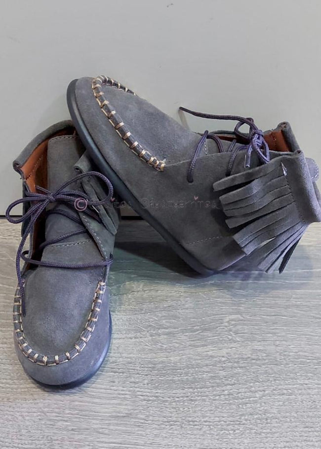 Zapatos tipo mohicanas unisex gris de Chuches